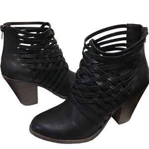 Fergalicious, Black, Ankle Boots, Size 8.5